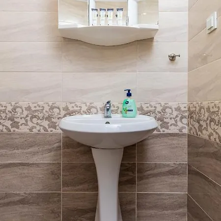 Apartament Modernly-designed 1bd With A Terrace *